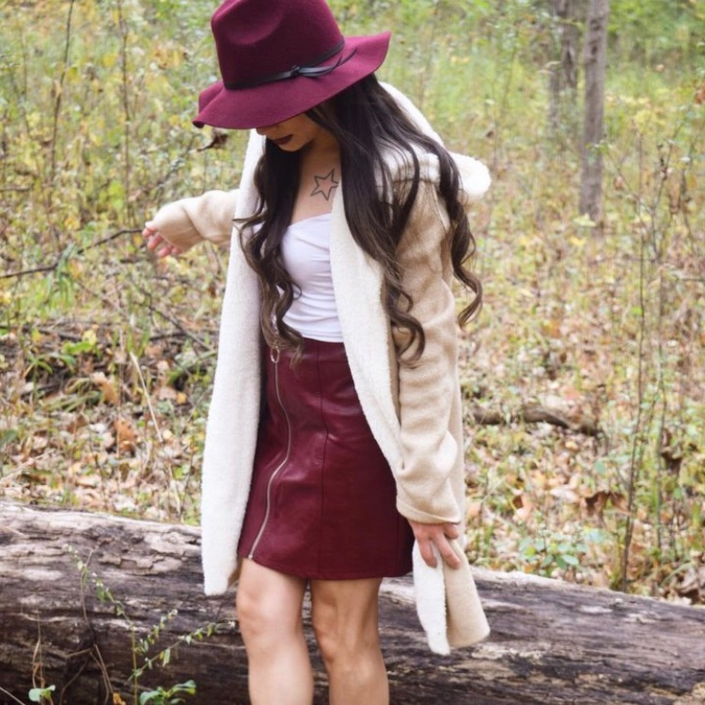 🍁 Maroon Fall Hat!